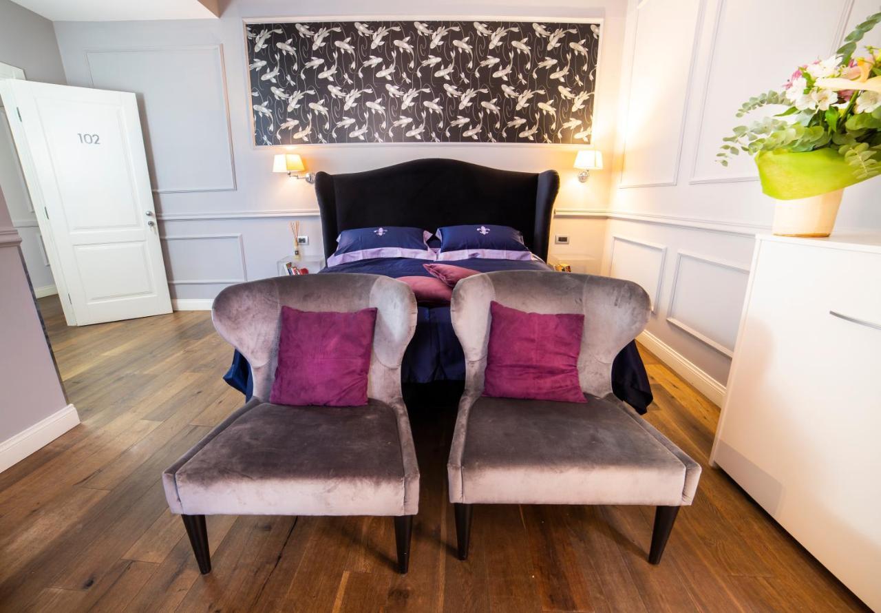 Relais San Lorenzo In Lucina โรม ภายนอก รูปภาพ