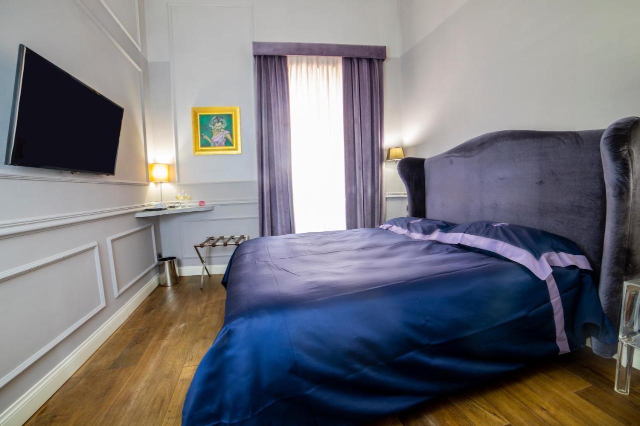Relais San Lorenzo In Lucina โรม ภายนอก รูปภาพ